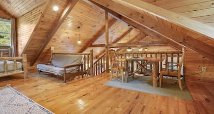 Weaverville Cabin + Mini Cabins w/ HOT TUB + Fire on 50 Acres!