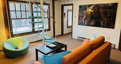 Charming 1 Bedroom Apartment in Historic Old Bend
