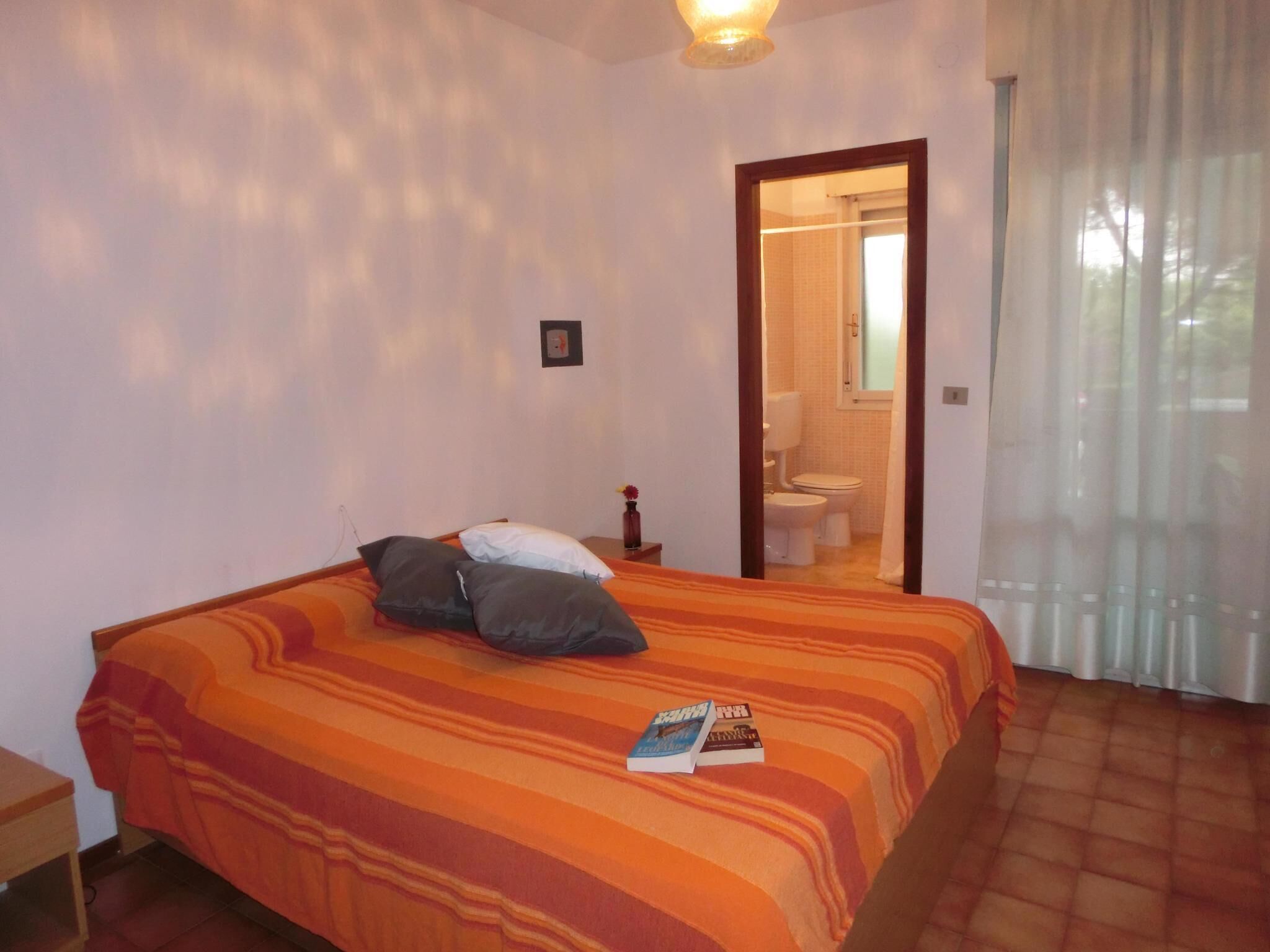 2 bedrooms