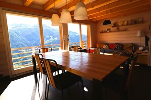 Dining - Extérieur: Detached chalet on 3 floors with magnificent views, for 4 people - approx. 80m2Interior: (St-Luc)