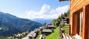Extérieur: Freistehendes Chalet auf 3 Etagen mit herrlicher Aussicht, für 4 Personen - ca. 80m2inter