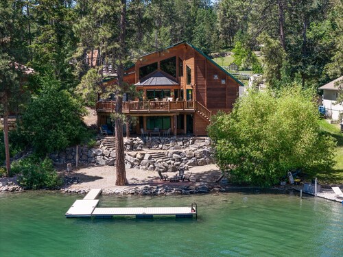 Lakeside Lodge with Private Dock and Beach, Sleeps 10!