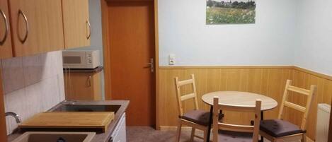 Fridge, microwave, stovetop, toaster