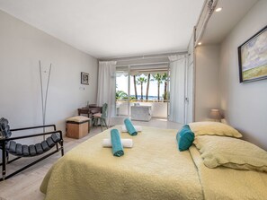 2 Schlafzimmer, Reisekinderbett, kostenloses WLAN, Bettwäsche
