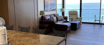 floor to ceiling windows,180 degree view of ocean, 11th floor