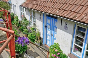Exterior detail - fewo1846 - "Unsere Blume" / charming 2-room apartment with balcony and harbor view (Flensburg)