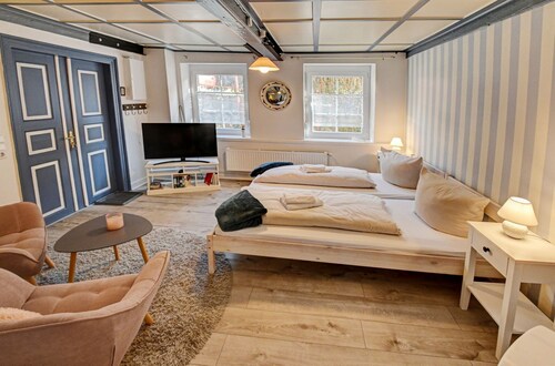 fewo1846 - "Unsere Blume" / charming 2-room apartment with balcony and harbor view