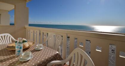 Holiday apartment mit Klimaanlage und Balkon