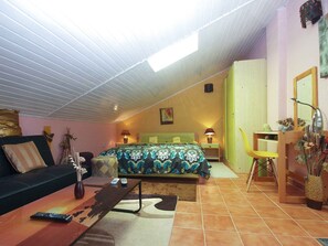 4 室のベッドルーム、WiFi