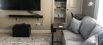 Private, comfy and cozy apartment in family neighborhood