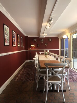 Dining - 1890's Heritage Guesthouse, oozing with character and charm (Blackheath)