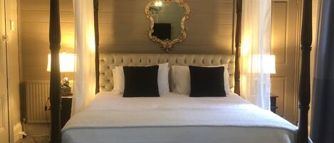 8 bedrooms, iron/ironing board, free WiFi, bed sheets
