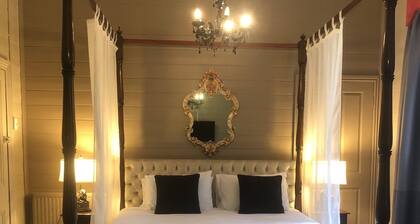 1890's Heritage Guesthouse, oozing with character and charm