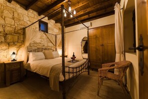 3 slaapkamers, een strijkplank/strijkijzer, gratis internet, beddengoed