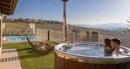 Ferienhaus mit Pool und Klimaanlage in der Marken, 20 Minuten von der Adria entfernt