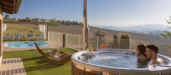 Holiday home with pool and air conditioning in Le Marche, 20 minutes from the Adriatic Sea