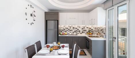 Superior Apartment | Dining room