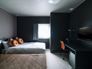 Decoración personalizada, escritorio y cortinas blackout 