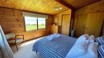 4 chambres, lit parapluie, Wi-Fi, draps fournis