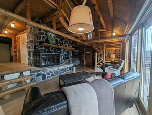 Premium Cabin | Living area