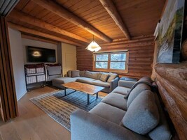 Premium Cabin | Living area | Smart TV, fireplace