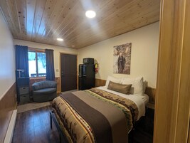 Decoración personalizada, muebles diferentes y wifi gratis 