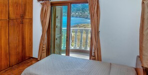 4 bedrooms, iron/ironing board, travel crib, WiFi
