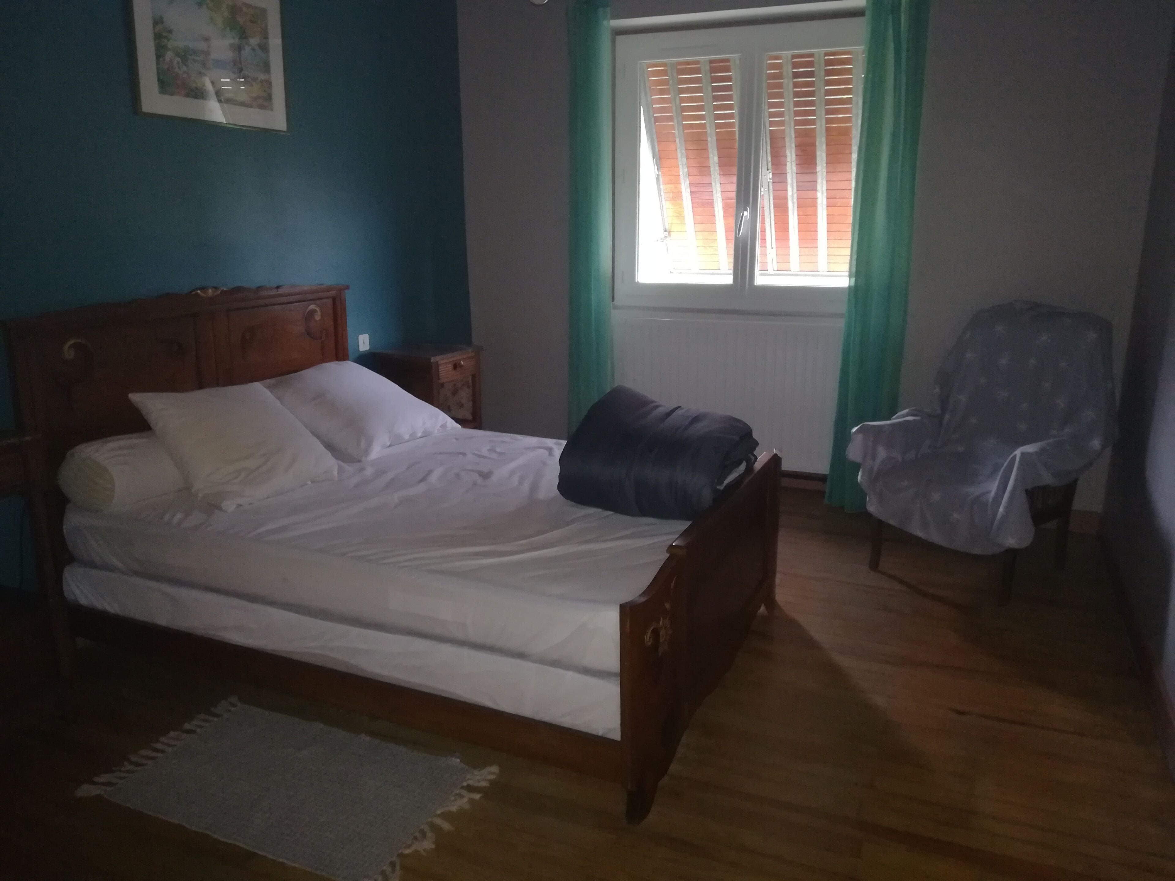 3 bedrooms, iron/ironing board, travel cot, free WiFi