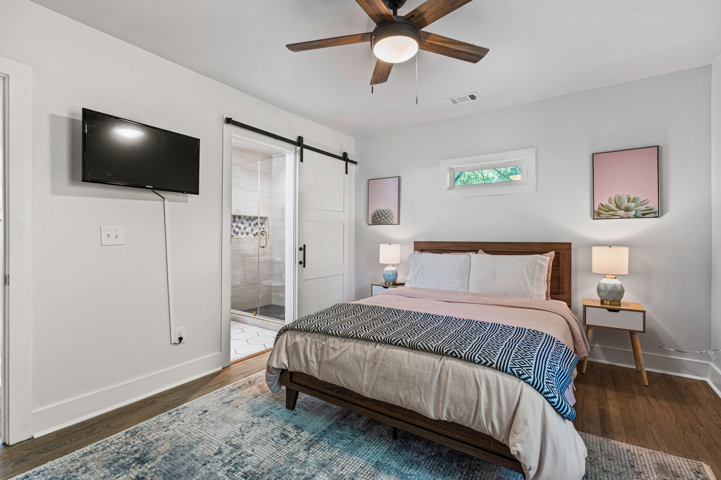 4 chambres, fer et planche à repasser, Wi-Fi, draps fournis