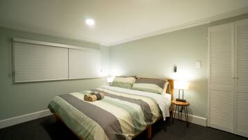 2 bedrooms, desk, iron/ironing board, free WiFi