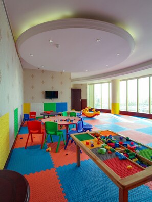 Innen-Kinderspielplatz