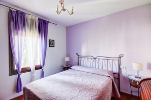 3 bedrooms, iron/ironing board