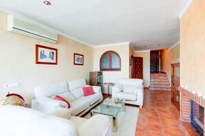 TV - LES TEULES 5  1 1 Roses (Rosas / Roses)