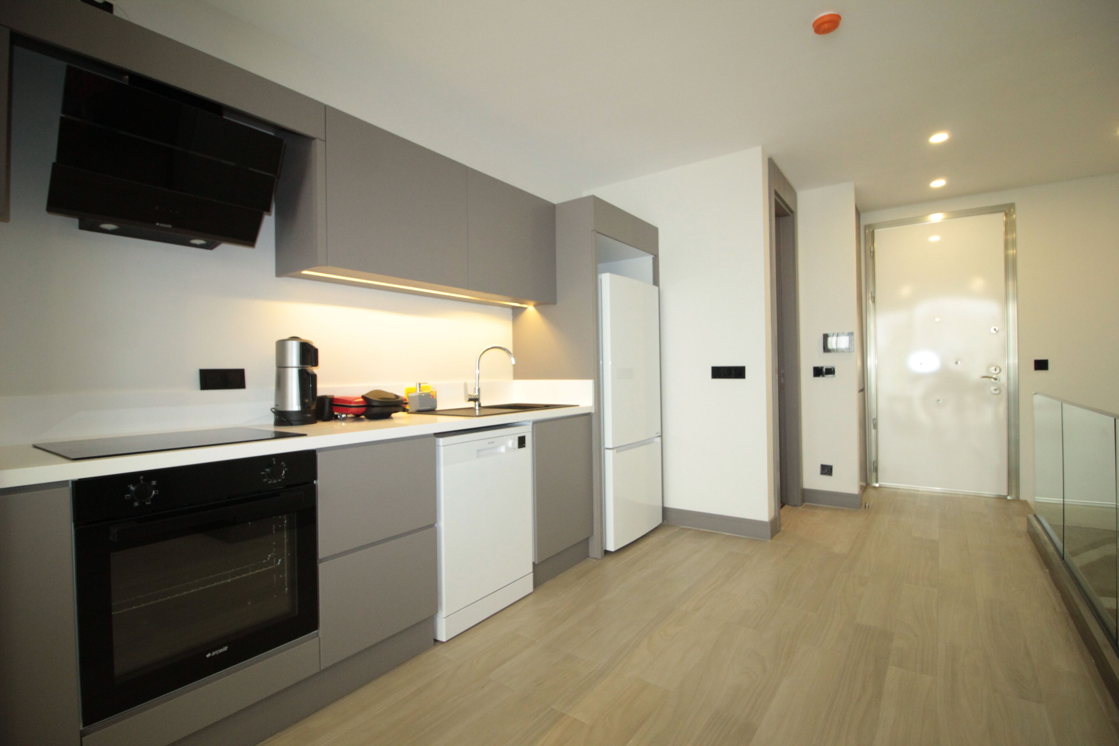 Dúplex de luxe | Cuina privada | Frigorífic gran, forn, placa de cuina i rentaplats 