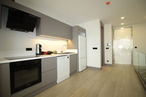 Ala Grand Residence 2+1 Luxury Dublex | Private kitchen | Full-size fridge, oven, stovetop, dishwasher - Ala Grand Residence (Bodrum)