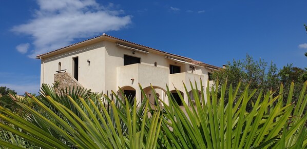 Exterior - Trés bel Appartement, Proche de Plage et Centre Ville (Calvi)