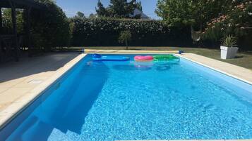 Piscine extérieure, piscine chauffée