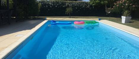 Piscine extérieure, piscine chauffée