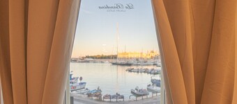 LA BANCHINA LUXURY SUITES