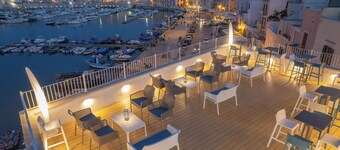 LA BANCHINA   LUXURY  SUITES