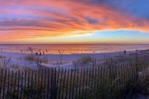 Sun loungers - 2 Bedroom, 2.5 Bath in Beach Community - Sleeps 6 (Port St. Joe)