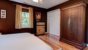 3 bedrooms, free WiFi, bed sheets