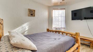 1 bedroom, iron/ironing board, Internet, bed sheets