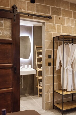 Suite de lujo | Ropa de cama de alta calidad y camas con pillow-top