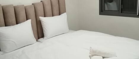 3 Schlafzimmer, Schreibtisch, Reisekinderbett, WLAN