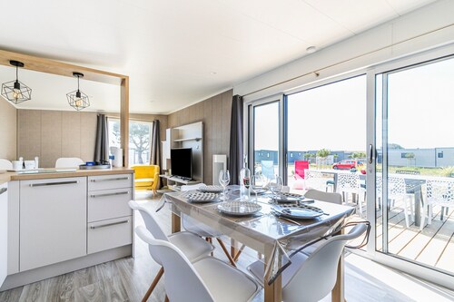 Holiday at 6 in a résidence with heated pool