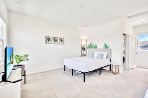 In-room safe, iron/ironing board, WiFi, bed sheets