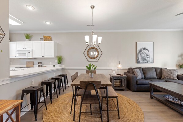 트래디셔널 콘도 | 객실 내 식사 공간