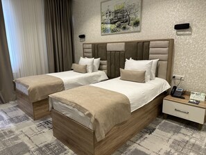 Premium bedding, down duvets, Tempur-Pedic beds, minibar - Green Park Hotel (Tashkent)