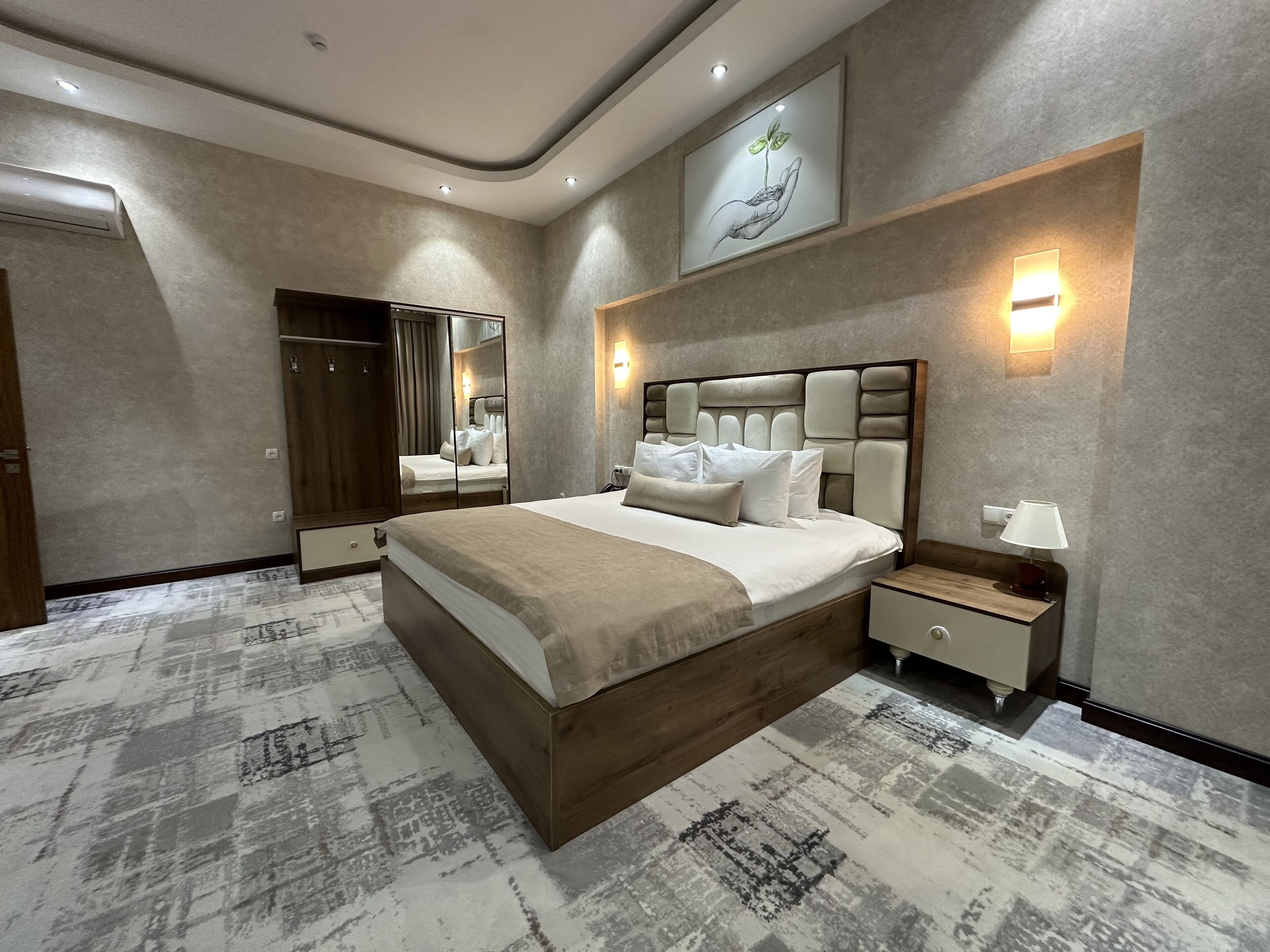 Photo - Green Park Hotel